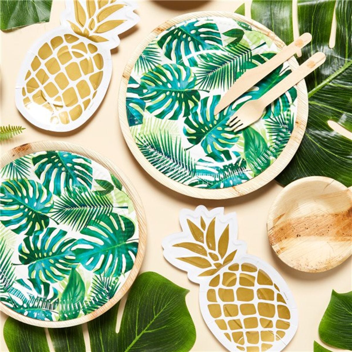 Tropical Fiesta Palm Paper Plates - 23cm (8pk)